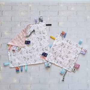 Minky Lovey, couverture avec ruban froissé, bébé fille, doudou étiquette licorne, couverture de sécurité ruban moderne, rose, cadeau bébé fille Lovey, nouveau-né
