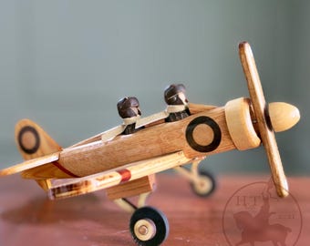 手作り木製プロペラ飛行機おもちゃ：マグネット式パイロット、持続可能