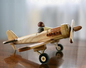 手作り木製プロペラ飛行機おもちゃ：マグネット式パイロット、持続可能