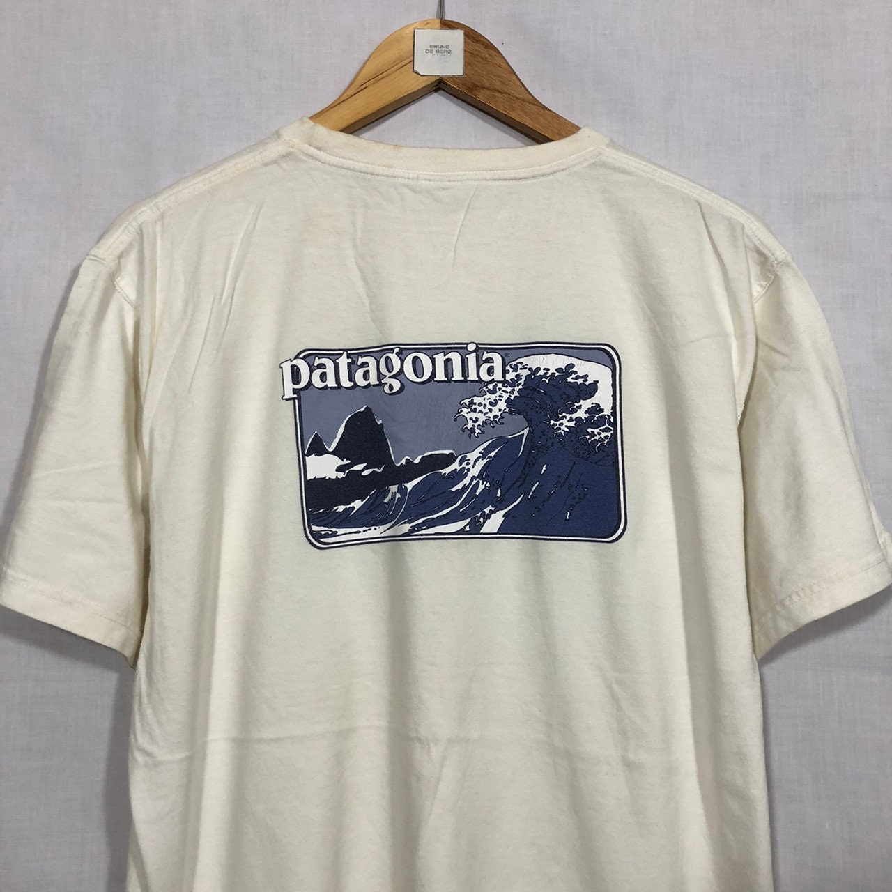 Vintage patagonia shop tee