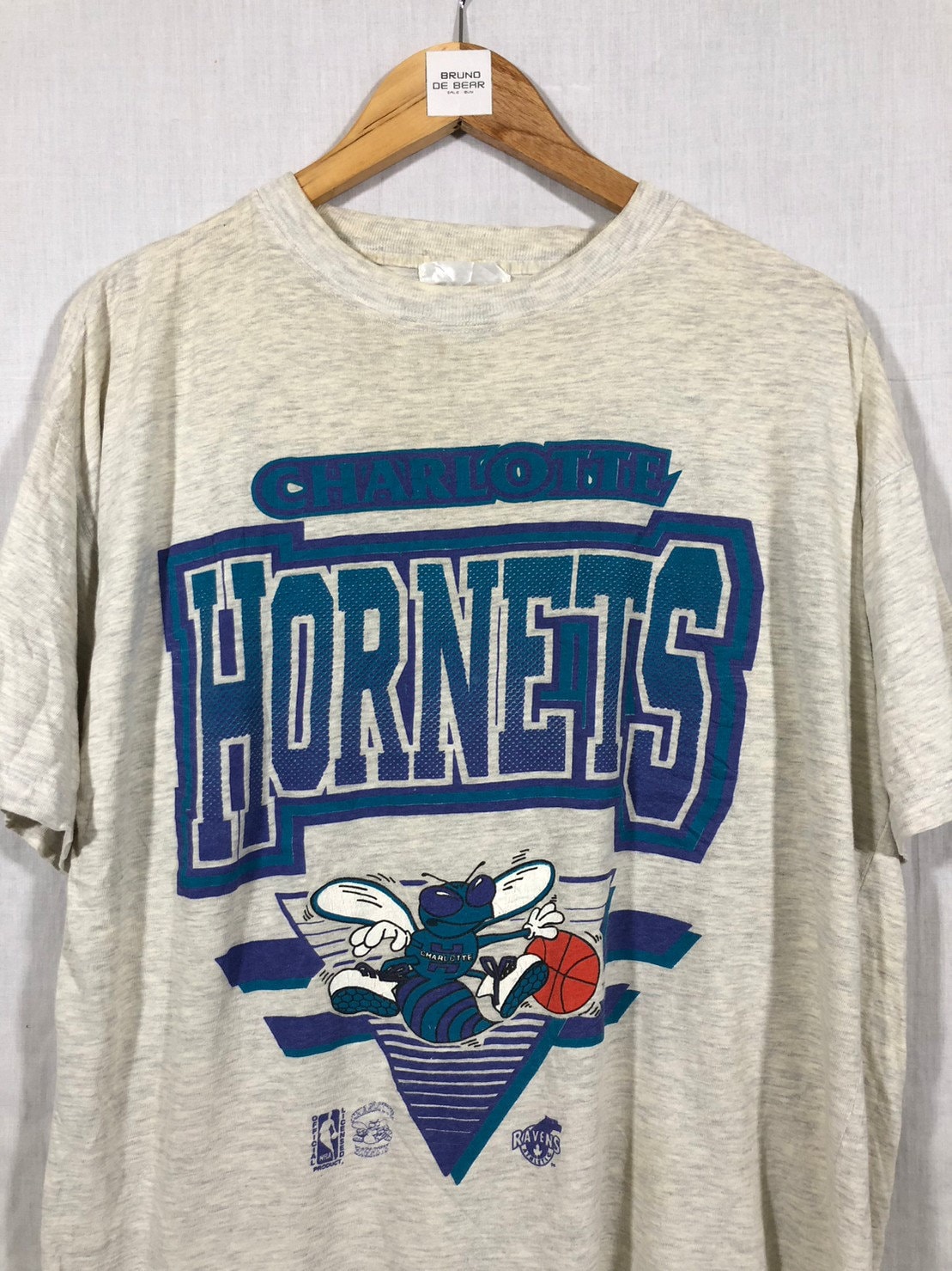 90s Charlotte Hornets NBA Basketball t-shirt Youth Extra Large - The  Captains Vintage