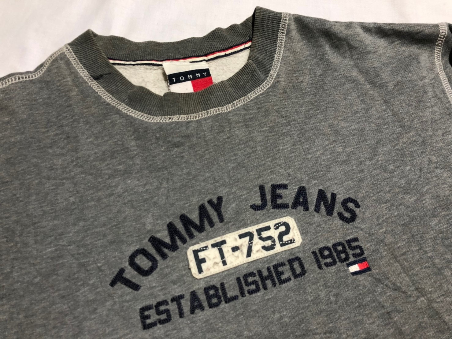 Vintage 90's TOMMY HILFIGER Sweater Big Logo - Etsy