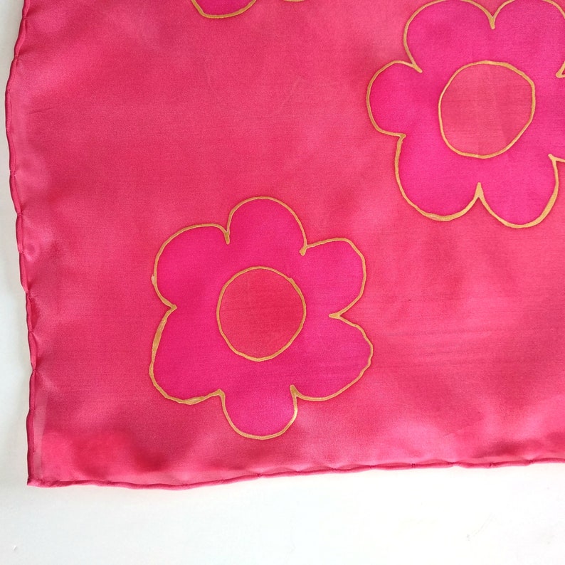 Personalized gift for mom. Hand painted silk scarf, rectangle, magenta pink and red. Valentine gift zdjęcie 5