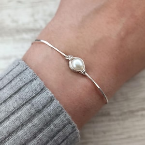 Sterling Silver 925 Pearl Bracelet,Delicate Pearl Bracelet,Simple Pearl Bracelet,Wedding Jewelry,Layering Bracelet,Natural Pearl.