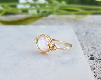 14K Gold Opal Ring,Wire Wrapped Ring,Dainty Opal Ring,Gemstone Ring,White Ring,Opal Gold Ring,Natural Ethiopian Opal Ring,White Opal Ring