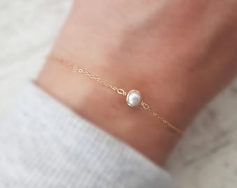 Delicate Beaded Bracelet,Simple Pearl Bracelet,Wedding Jewelry,Layering Bracelet,Dainty Gold Bracelet,Natural Pearl,14k Gold Pearl Bracelet