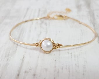 14k Gold Pearl Bracelet,Delicate Pearl Bracelet,Simple Pearl Bracelet,Wedding Jewelry,Layering Bracelet,Dainty Gold Bracelet,Natural Pearl