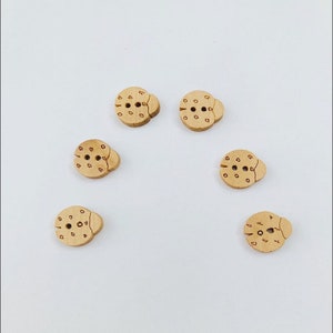 Wooden Buttons, 6 Little Ladybird Wooden Buttons, Sewing, Crochet, Knitting, Scrapbooks, Craft, Children’s Buttons, Baby Buttons, 15mm