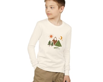 Młodzieżowa koszulka z długim rękawem w stylu retro z górskim krajobrazem | Sun Moon Trees Camp Vibes