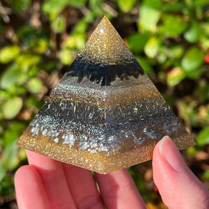 Gold Onyx Resin Pyramid