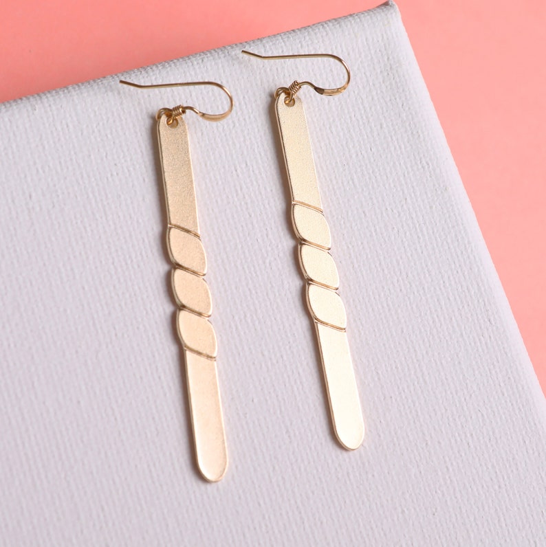 Elegant Earrings Delicate gold earrings Cute gift earrings for women Evening Earrings