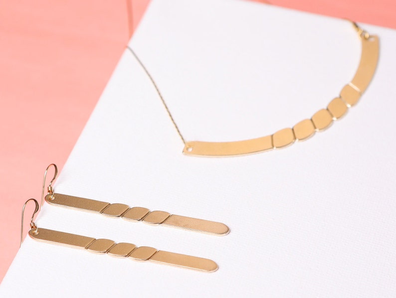 Elegant Earrings Delicate gold earrings Cute gift earrings for women Evening Earrings