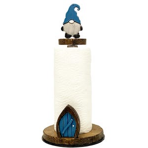 Porta rotolo per carta da cucina in legno, porta asciugatutto in legno con gnomo, arredo rustico campagna e montagna, idea regalo originale