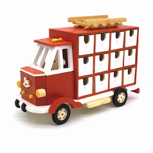 calendario dell'avvento in legno rosso a forma di camion - red advent calendar wood