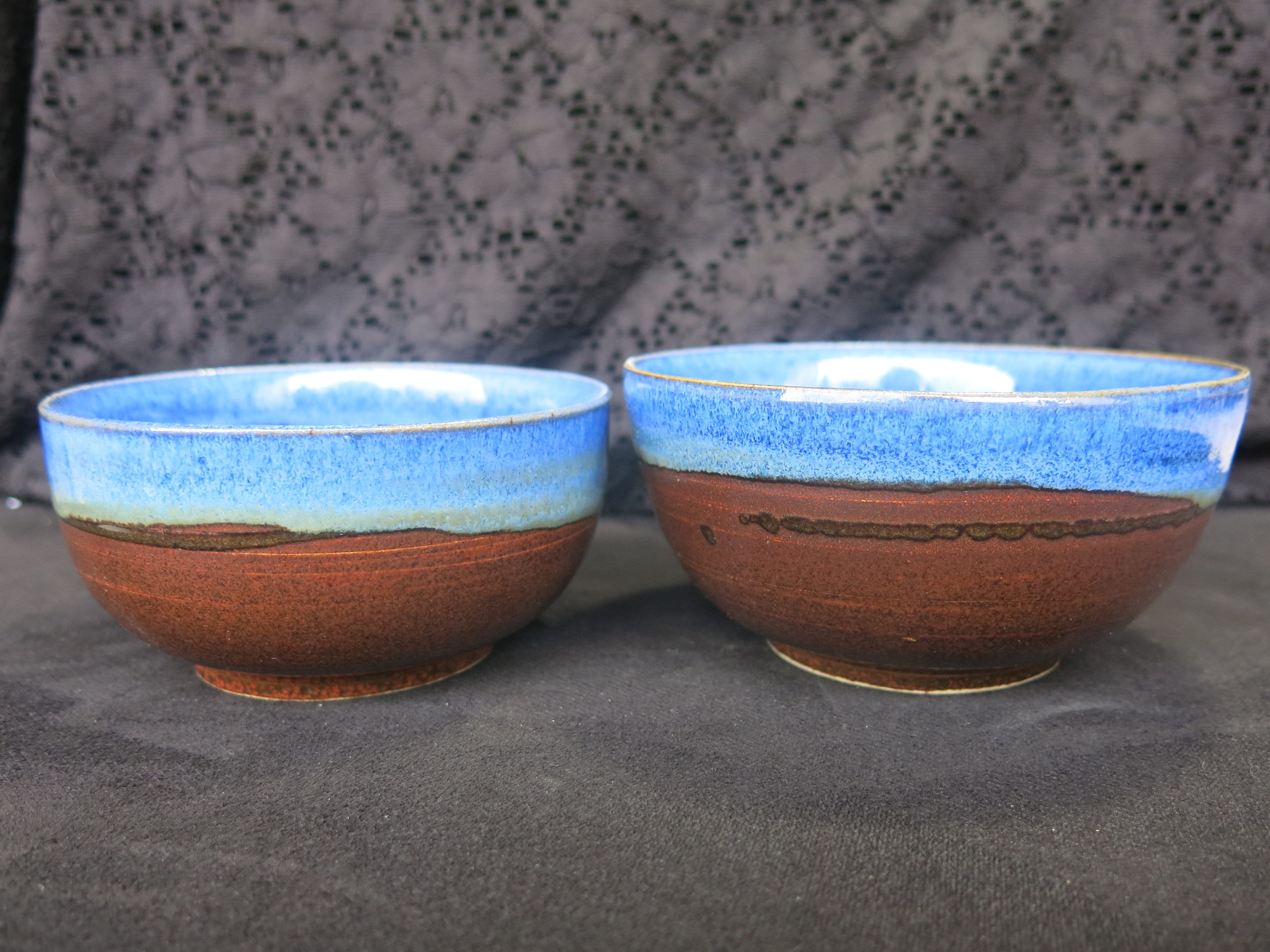 Bols en Grès Rouge et Bleu Pour Le Thé