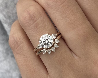 Three Stone Diamond Bridal Set / 1.5 CT Round Lab Grown Diamond Engagement Ring Set / Crown Wedding Band / 3 Stone Ring Set / Lab Diamond