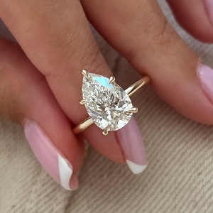 3 CT Pear Shape Lab Grown Diamond Engagement Ring / 5 Prong Tear CVD Diamond Solitaire Ring in Yellow Gold / Minimalist Pear Engagement Ring