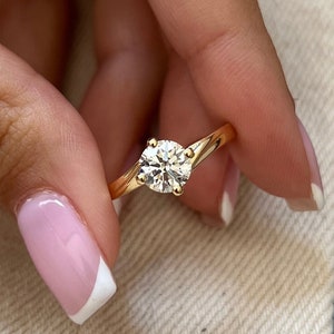 1 Carat Lab Diamond Bypass Engagement Ring / Unique Diamond Engagement Ring / 14K Yellow Gold Lab Grown Diamond Solitaire Ring / Swirl Ring