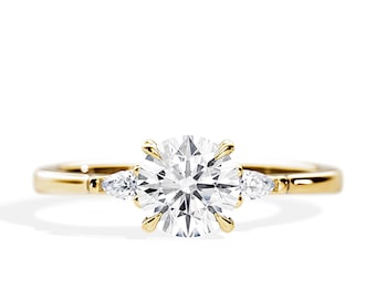 1 Carat Lab Grown Diamond Three Stone Ring / 3 Stone Diamond Ring / 3 Stone Engagement Ring / 14k yellow Gold Lab Diamond Ring / 1 CT Round