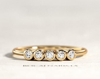 Five Stone Bezel Ring / 14K 18K Gold Ring Diamond Ring / 5 Stone Ring / 5 Diamond Ring / Stacking Wedding Band / Stackable Diamond Ring