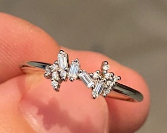 Unique Cluster Diamond Ring / Baguette and Round Diamonds Ring / Asymmetric Ring / 14k 18K White Gold Thin Band / Natural Diamonds