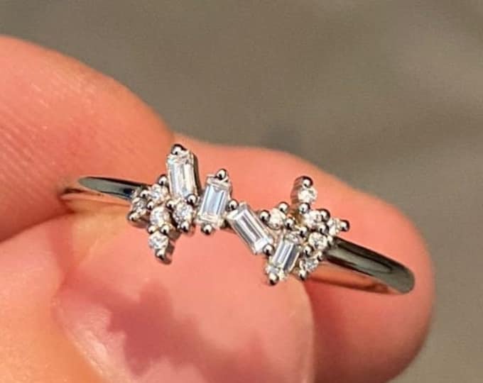 Unique Cluster Diamond Ring / Baguette and Round Diamonds Ring / Asymmetric Ring / 14k 18K White Gold Thin Band / Natural Diamonds