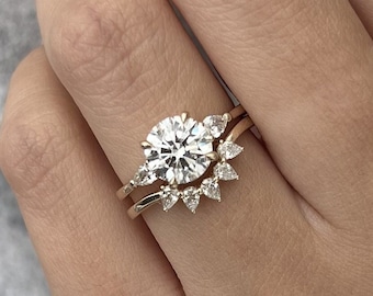 Three Stone Diamond Bridal Set / 1.5 CT Round Lab Grown Diamond Engagement Ring Set / Crown Wedding Band / 3 Stone Ring Set / Lab Diamond