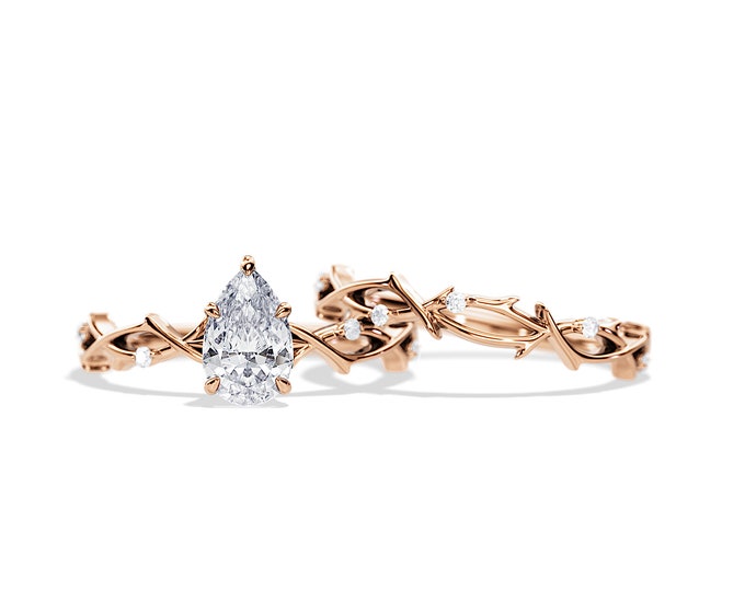 Branch Twig Bridal Set / 1.5 Carat Pear Shape Moissanite Nature Inspired Engagement Ring Set/ Rose Gold Nature Wedding Rings / Unique Rings