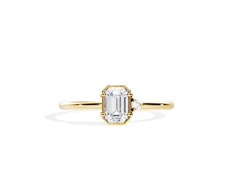 Emerald Cut Art Deco Diamond Ring / 14k Yellow Gold 0.5 VVS2/F Carat Diamond Ring / 1.3mm Minimalist Bezel Set Diamond Engagement Ring