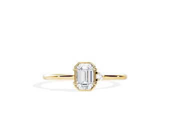 Emerald Cut Art Deco Diamond Ring / 14k Yellow Gold 0.5 VVS2/F Carat Diamond Ring / 1.3mm Minimalist Bezel Set Diamond Engagement Ring