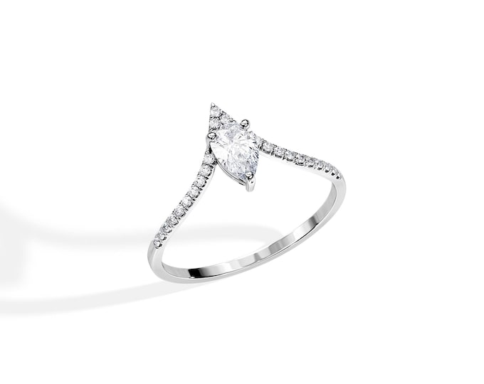 Pear Cut Diamond Ring / Chevron Diamond Ring / 0.5 Carat Pear Diamond / Natural GIA Diamond / Pave Engagement Ring / V Shape Diamond Ring