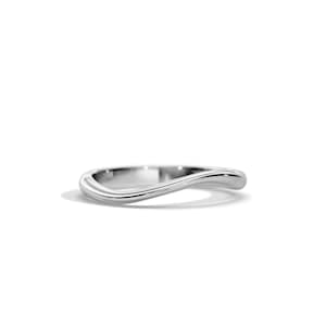 Wave Shape Plain Wedding Ring / Swirl Wedding Band / Wavey Ring / Unique Curved Ring / White Gold Womens Wedding Band