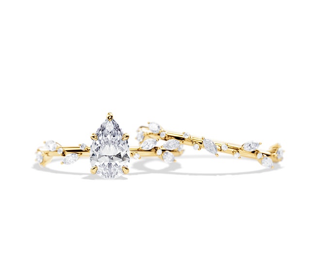 1.5 Carat Pear Shape Lab Diamond Engagement Ring Set / Nature Inspired Bridal Set / Twig Bridal Set Women / Yellow Gold Nature Wedding Set
