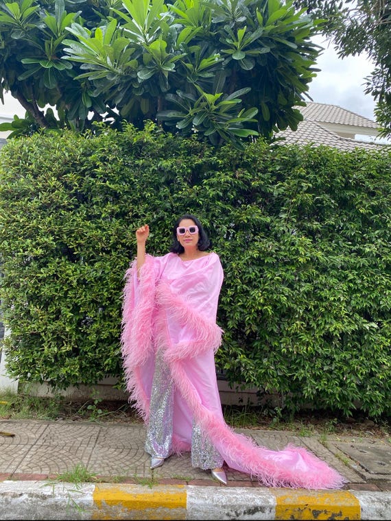 pink feather maternity dress CHICAGO BEB SHOWER LOOK I wanted to wear something special that I could  pass down to her, and duh that means vintage! My legacy will be a bunch of  dresses whether she