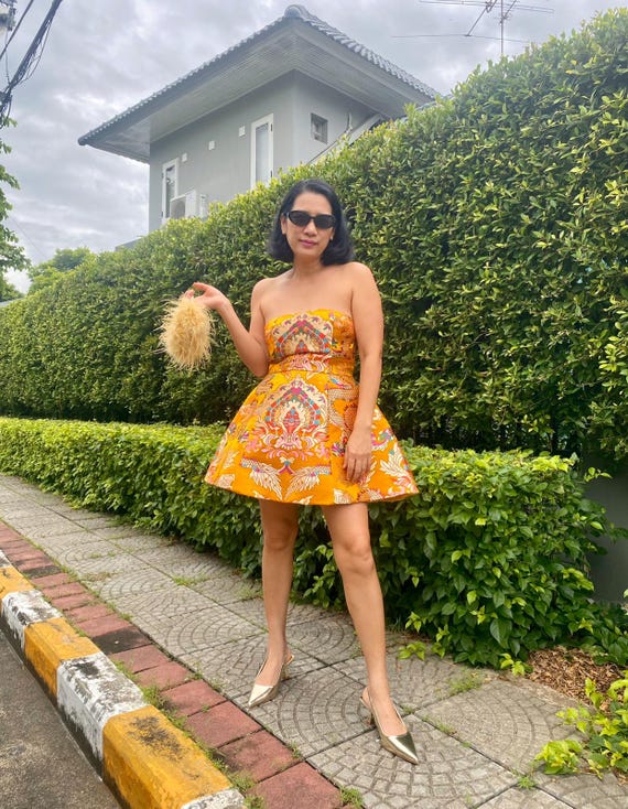 Gold dragon qipao short dress modern,Qipao dress sleeveless,Cheongsam mini dres,Qipao Chinese dress for plus size Gold dragon qipao short dress modern,Qipao dress sleeveless,Cheongsam mini dres,Qipao Chinese dress for plus size
