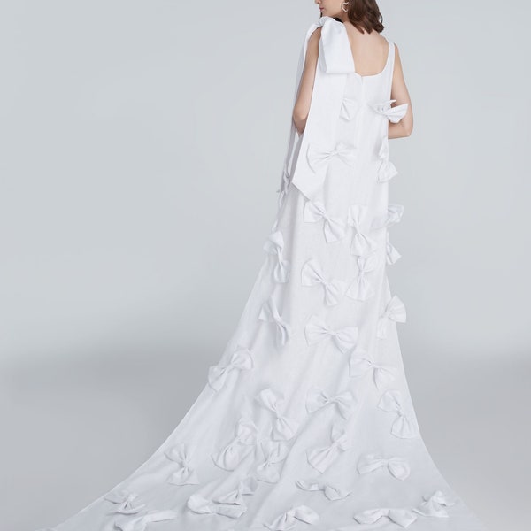 White linen summer wedding dress,Alternative wedding dress for plus size,Simple wedding dress with train,Custom dress for birthday