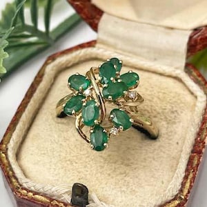 Second Hand (2000) 9ct Gold Emerald & Diamond Cluster Ring