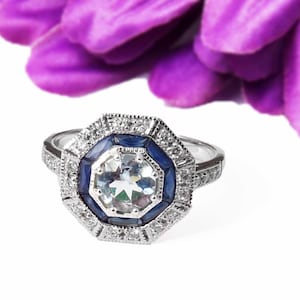 Anillo en racimo de oro blanco de 9 quilates con aguamarina, zafiro y diamantes con diseño art déco de inspiración vintage
