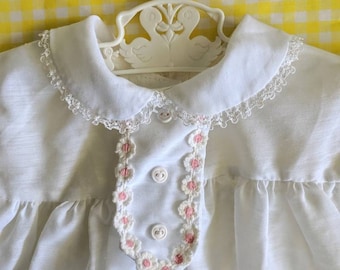 White Vintage Baby Dress, Vintage White Cotton Infant Dress, Vintage White Short Sleeve Dress for Baby, Vintage Baby Dress with Pink Flowers