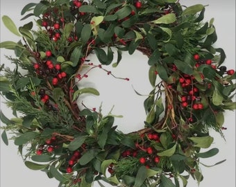 Red Berry and Mixed Christmas Foliage 60cm Wreath | Christmas Wreath | Door Wreath | Table Wreath |Free Delivery to Australian Addresses