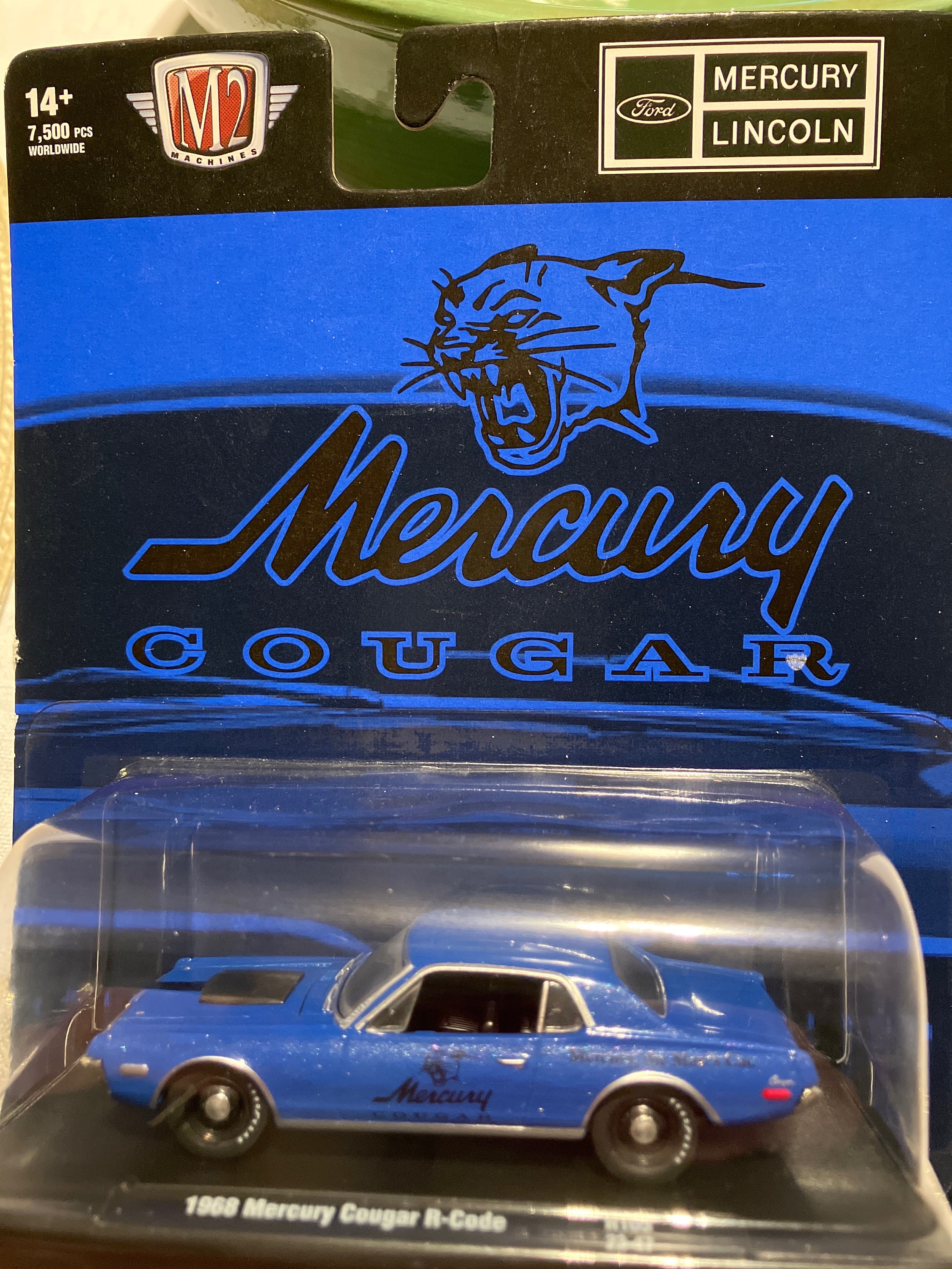Modèle Réduit M2 Machines Mercury Cougar R-code 1968 échelle 1:64 - Blanc, Neuf Sous Blister