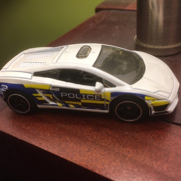 Matchbox Lamborghini Gallardo LP 560-4 Police 1/64 diecast car