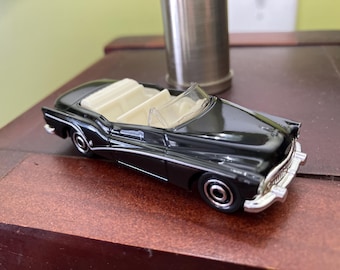 Matchbox 1953 Buick Skylark Convertible -1/64 metal diecast car