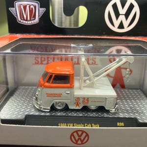 M2 Machines 1960 VW Single Cab Towing Truck -limited Edition 1/64