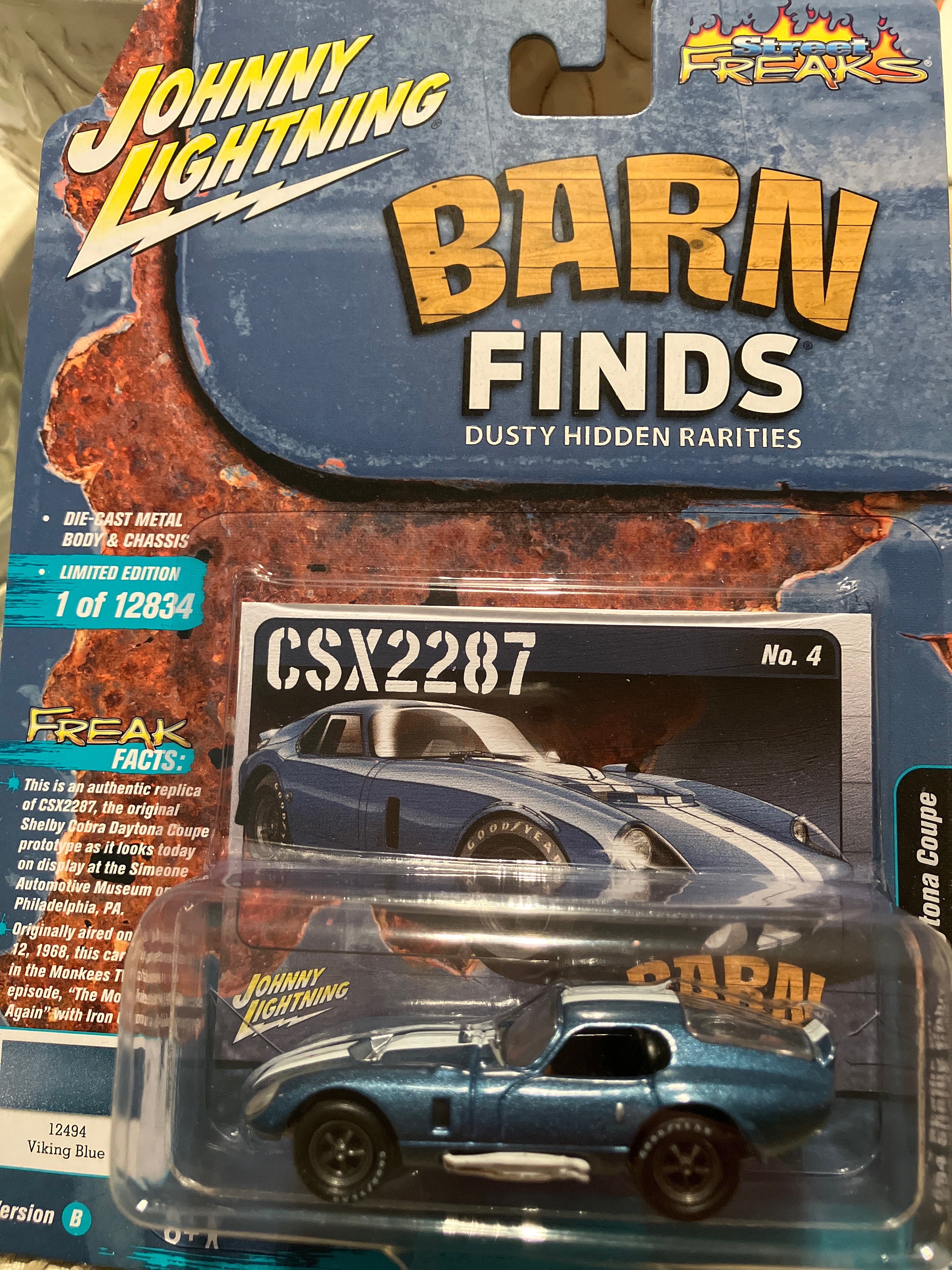 Johnny Lightning 1964 Shelby Cobra Daytona Coupe-1/64 Diecast