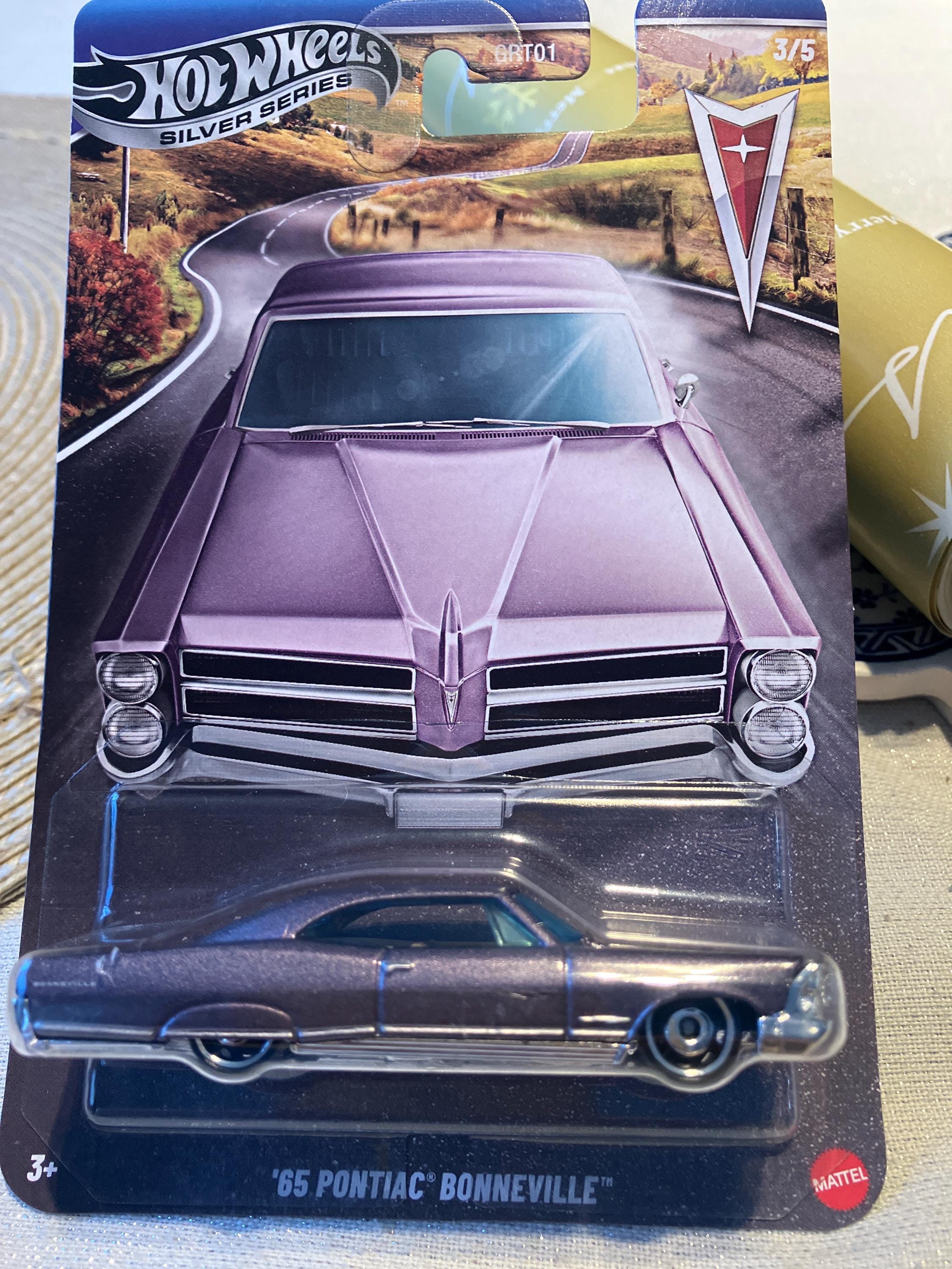 Hotwheels Silver Series '65 Pontiac Bonneville -1/64 Diecast Car