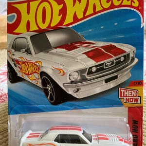 ヴィンテージ ホットウィール 1967 Hot Wheels Amazon.com: Hot Wheels '67 Chevelle SS 396, Yellow, 1:64 Scale Die