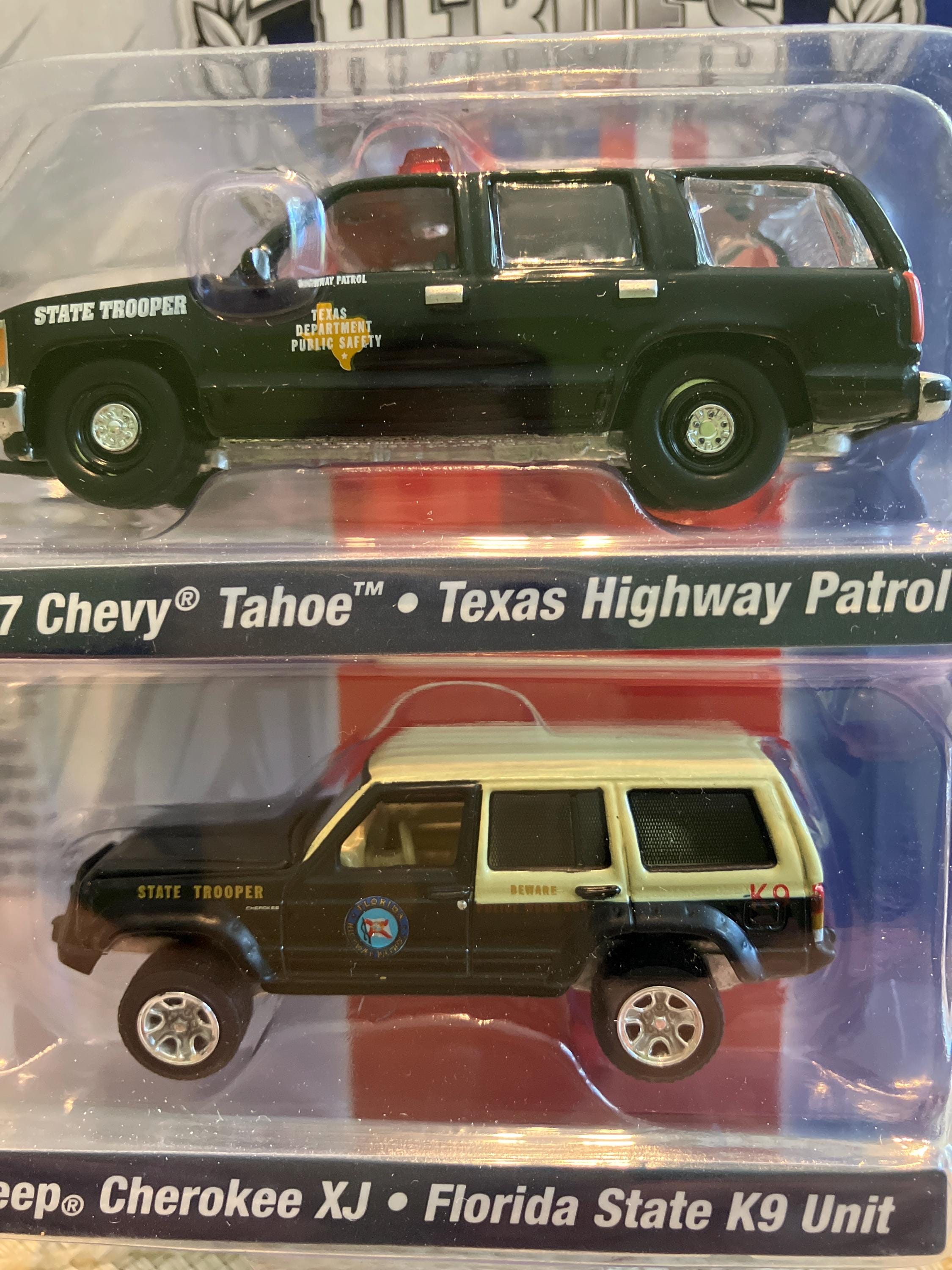 Johnny Lightning 1997 Chevy Tahoe Texas Police and Jeep