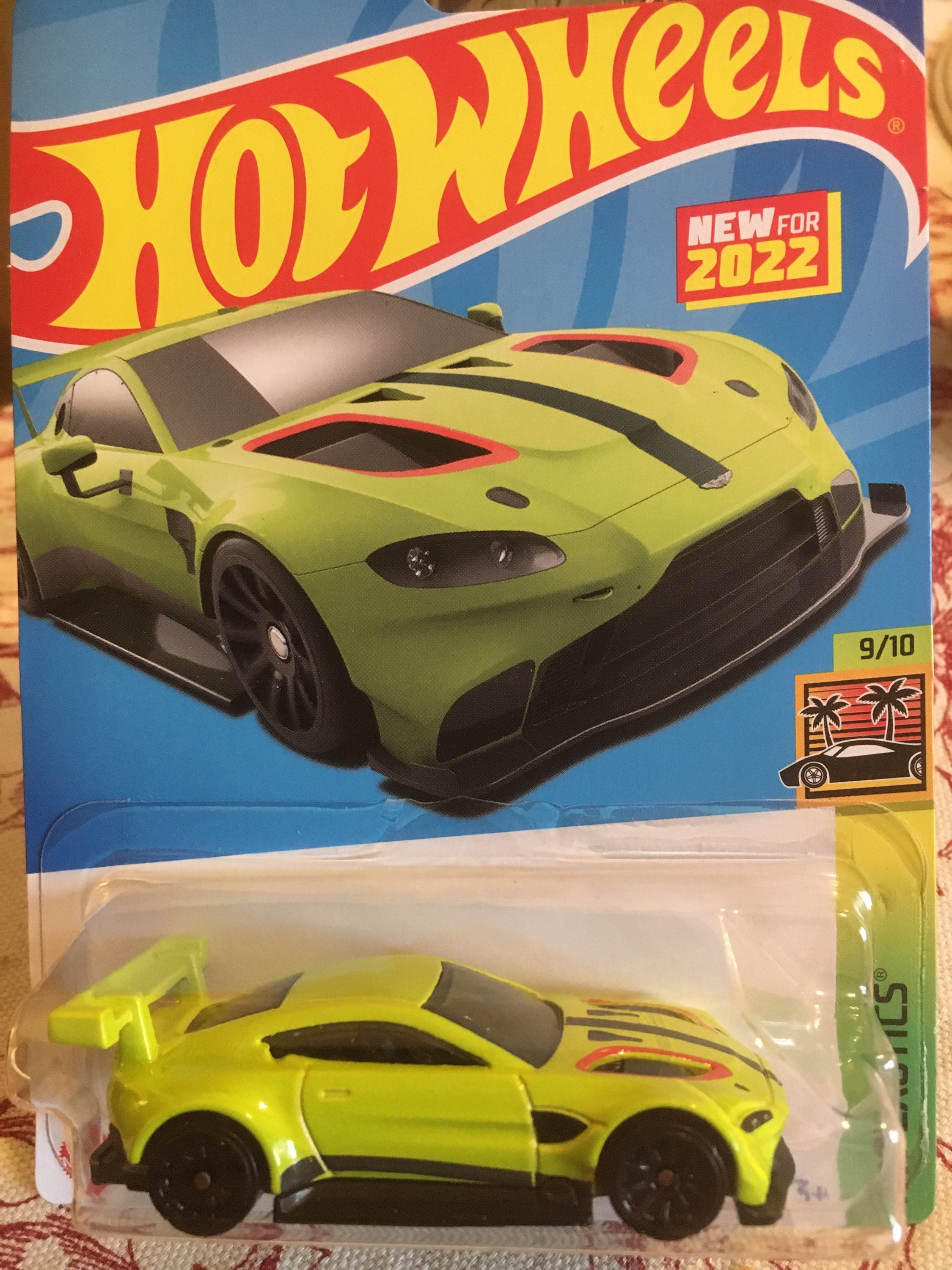 Hot Wheels Aston Martin Vantage GTE-1/64 Diecast Car - Etsy