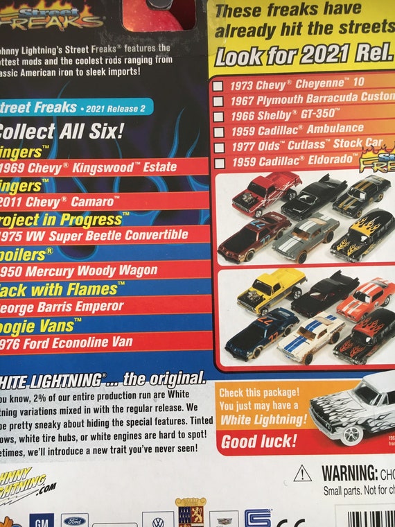 Johnny Lightning Freaks-1975 VW Super Beetle Convertible-1/64